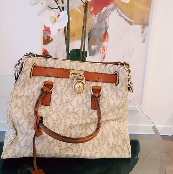 Michael Kors Purse - Picture 3 of 7